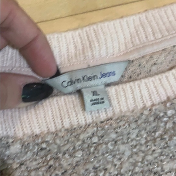 ❌SOLD❌ Off the shoulder baby pink sweater - Picture 3 of 3